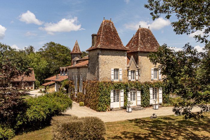 The art of living in Armagnac at Château de Briât | Votre Chateau de ...